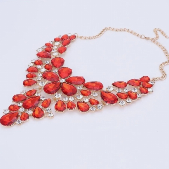 18k gold plated red crystal flower necklace earrings set - Picture 8 of 12